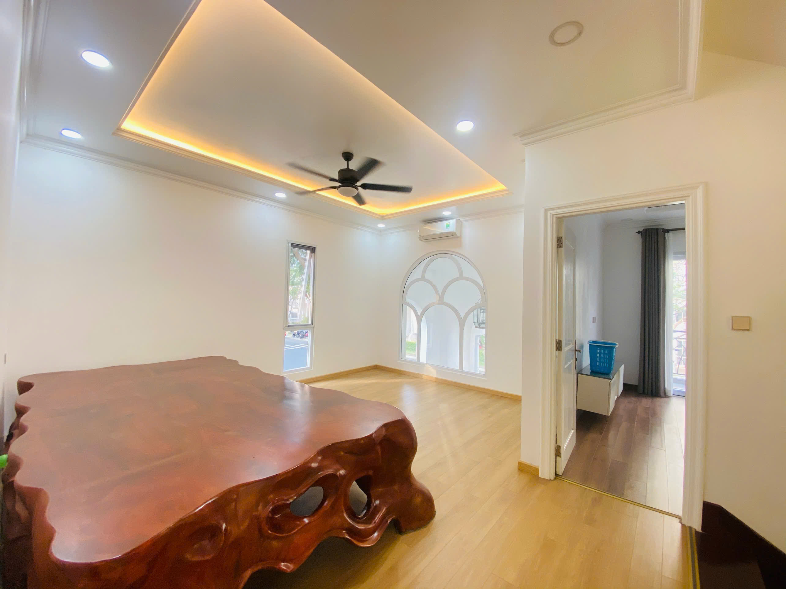 BIỆT THỰ GÓC THE VENICA – 2 MẶT THOÁNG, FULL NỘI THẤT, ĐANG CÓ DÒNG TIỀN THUÊ